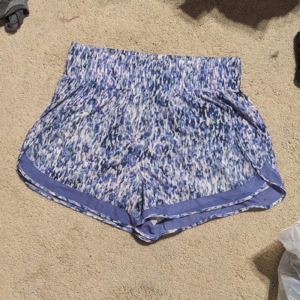 NWOT Athleta High Waisted 3" Patterned Mesh Racer Short